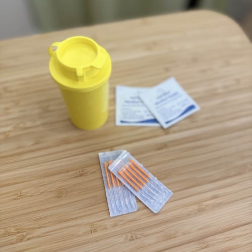 Akupunktur nåle klar til akupunktur behandling hos akupunktør i Odense